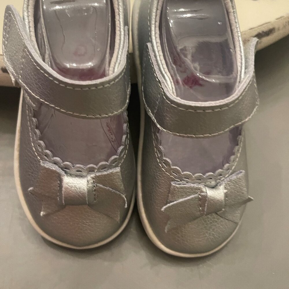pediped Betty Silver shoe